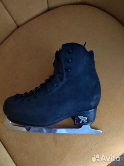 Фигурные коньки risport 205