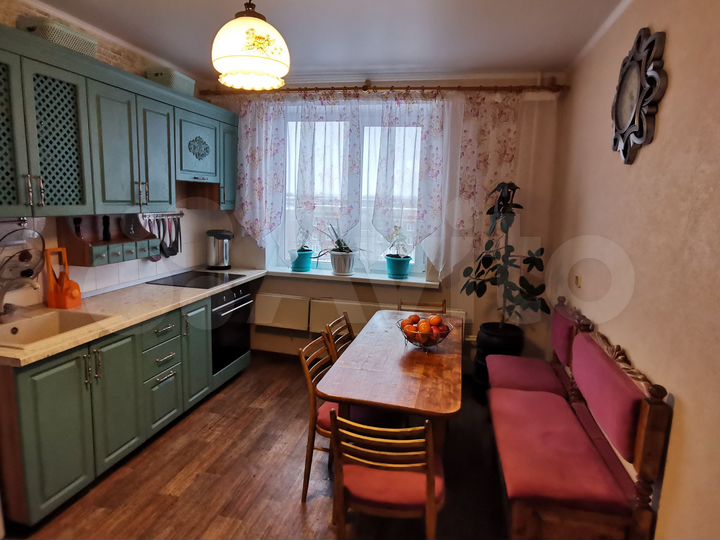 3-к. квартира, 100 м², 11/14 эт.