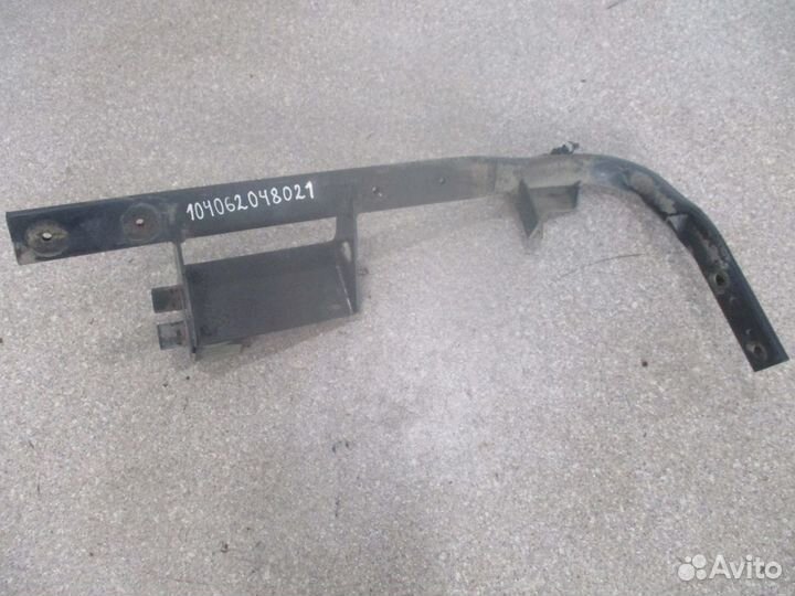 Кронштейн крыла Iveco 41296397