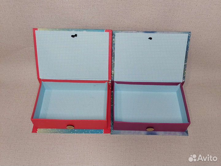 Коробка подарочная новогодняя