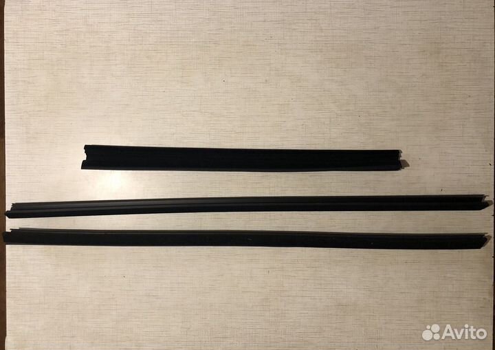 Уплотнитель двери для Рено
