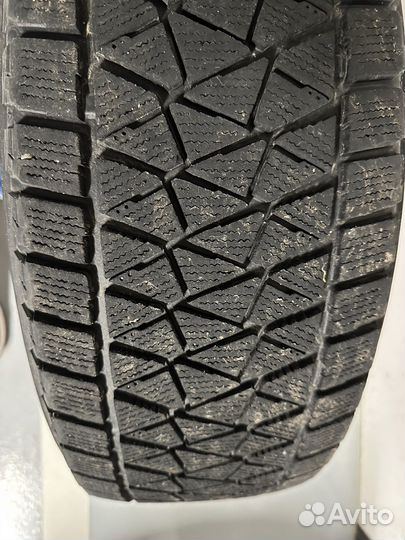 Bridgestone Blizzak DM-V2 235/65 R18 106S