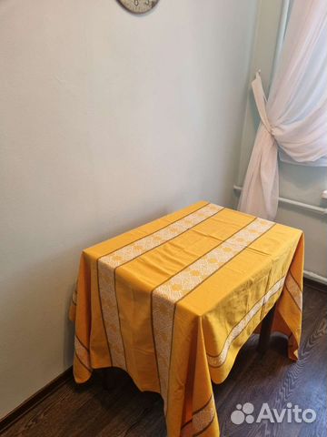 Скатерть 210 см