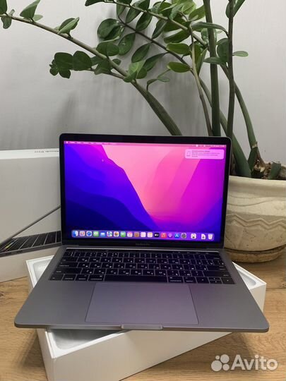Macbook Pro 13 2016 touch bar i5 251gb