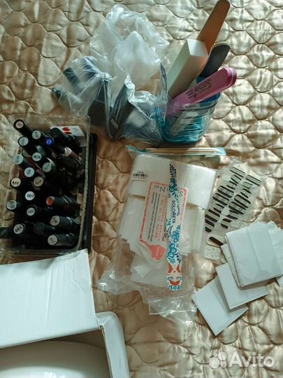 Лампа и лаки для маникюра(Шилак, гель лак)