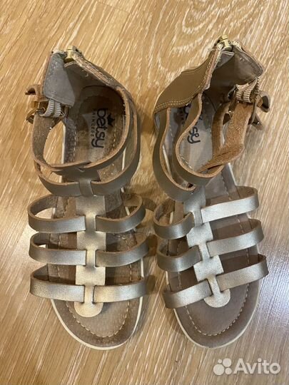 Сандалии для девочки
