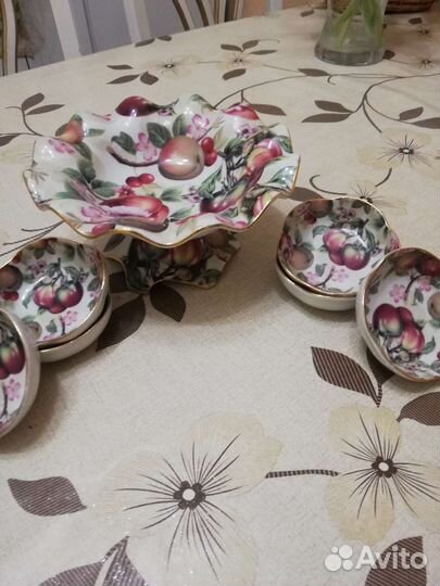 Вазочка для варенья с креманками