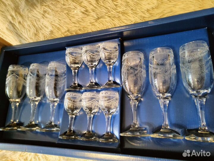 Набор стаканов