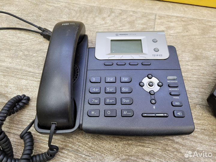 Телефон Yealink SIP-T21P E2