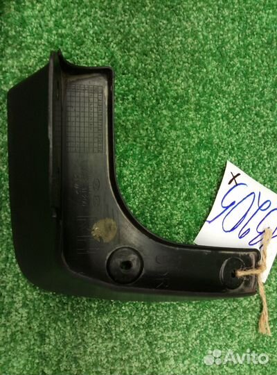 Брызговик задний правый Hyundai Solaris 2011-2016