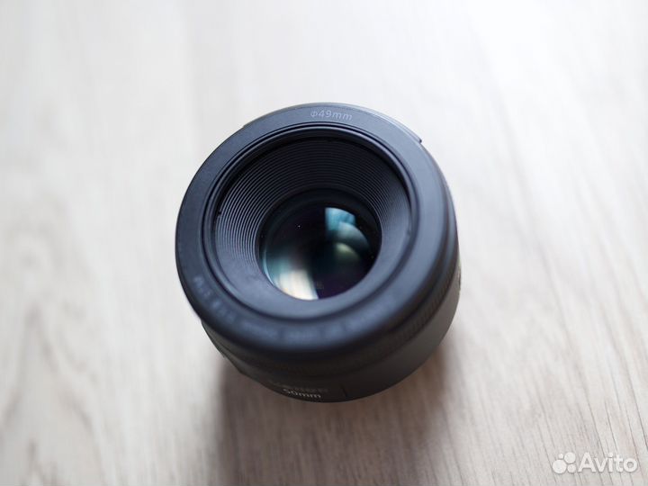 Объектив Canon EF 50mm 1.8