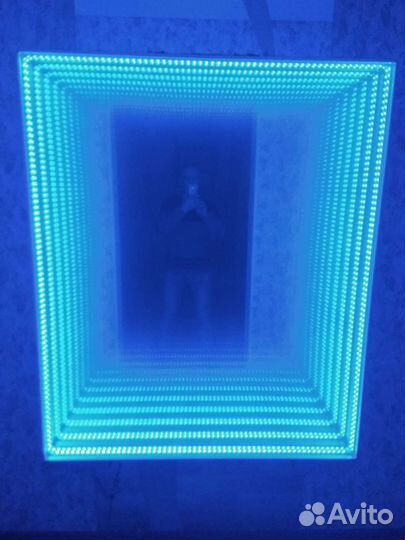 Бесконечное зеркало-цветомузыка