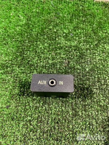 AUX Bmw 1 E87 N52B30AF 2006