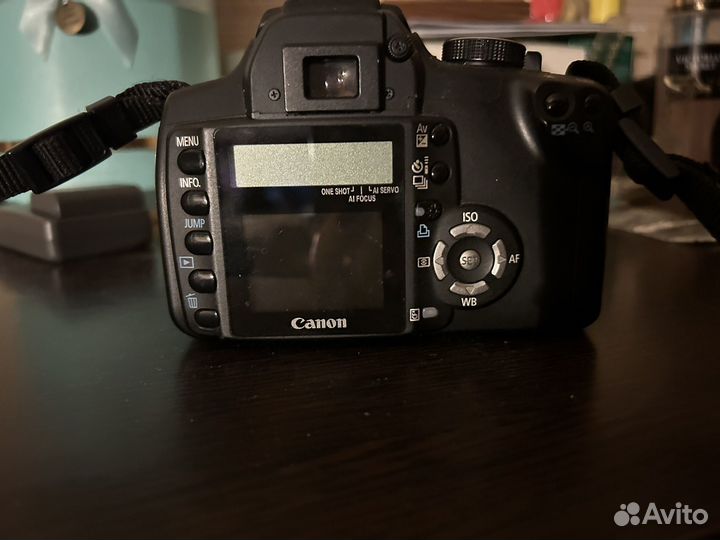 Зеркальный фотоаппарат canon