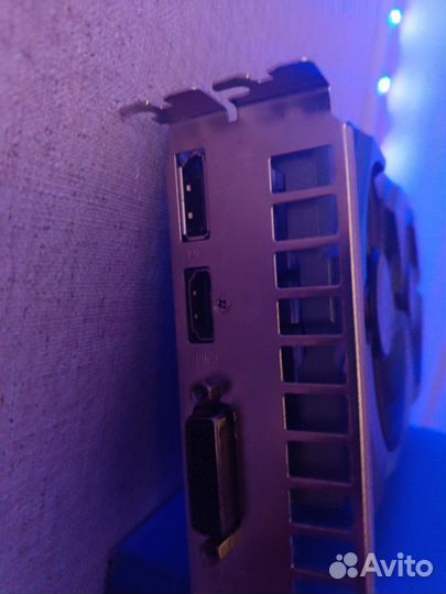 KFA2 GTX 1050 ti 4 gb