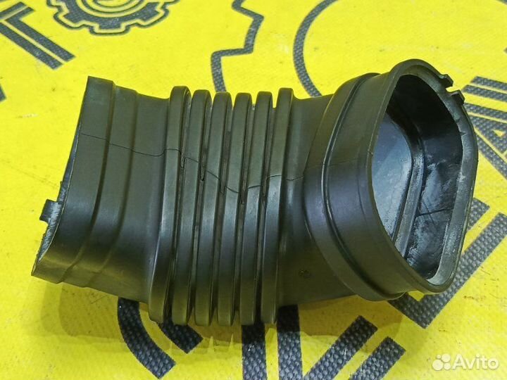 Патрубок воздушного фильтра Honda Shuttle GP7