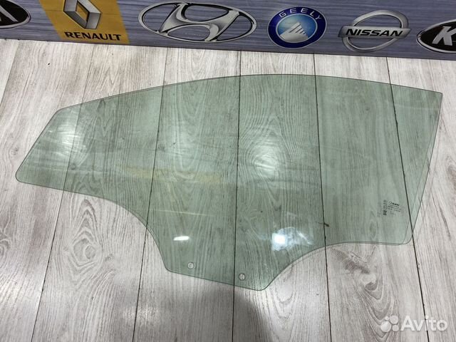 Стекло боковое двери KIA RIO 3 Лев