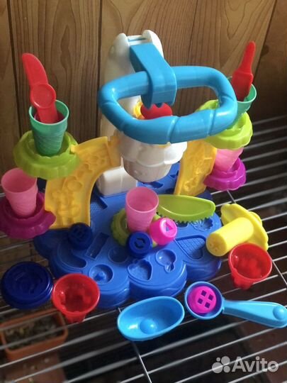 Игровой набор Play-Doh Фабрика мороженого