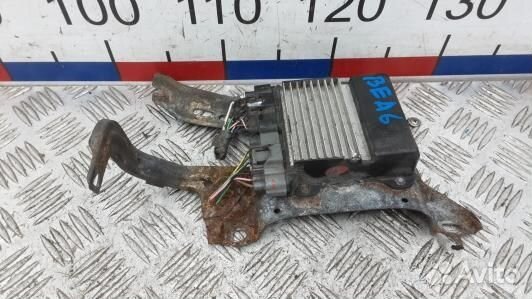 Блок управления форсунками toyota avensis T27 (BEA