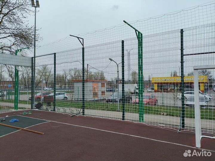 Сетка заградительная для спортплощадки
