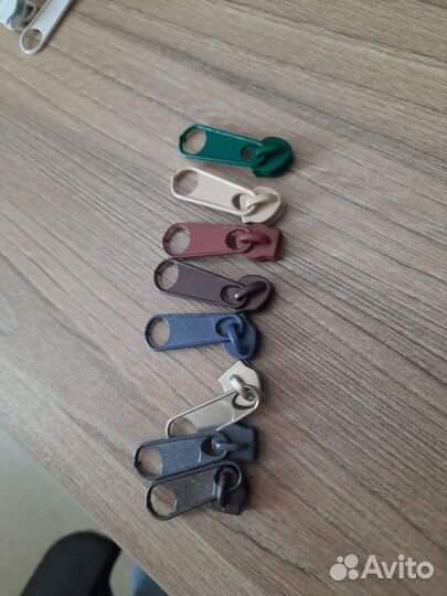 Продам молнию