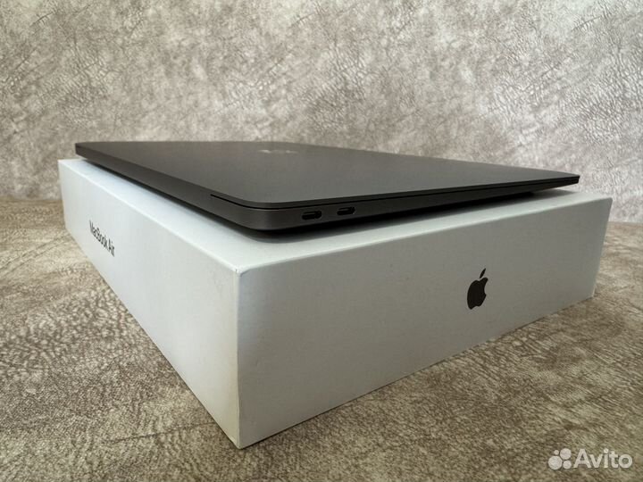 Macbook Air 13 m1 8/256gb 43ц идеальный