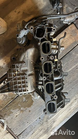 Впускной коллектор mazda 3 бк 2.0