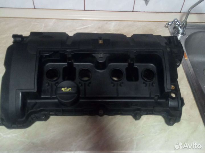 Клапанная крышка peugeot 308