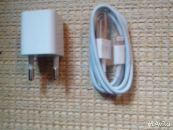 Зарядное устройство для iPad и iPhone