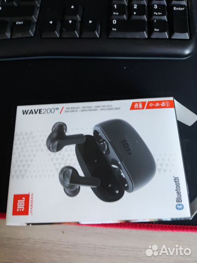 Беспроводные наушники jbl Wave 200 TWS