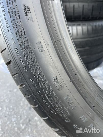 Pirelli P Zero PZ4 285/40 R22 и 315/35 R22