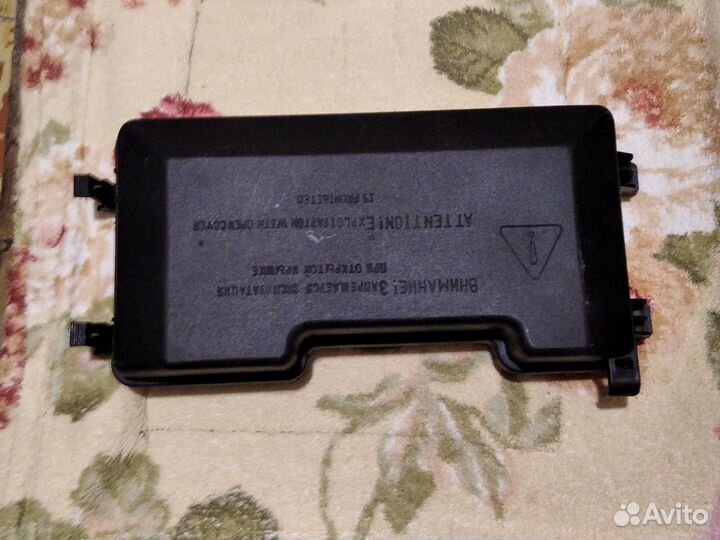 Крышка блока предохранителей ваз 2114