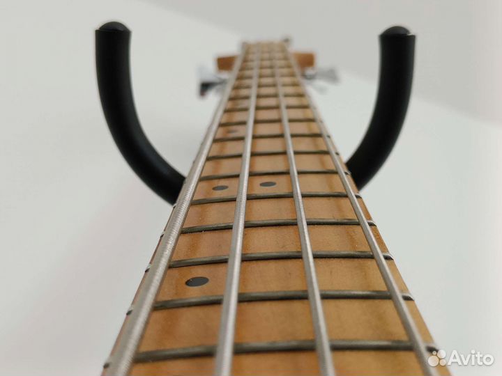 Прес бас гитара