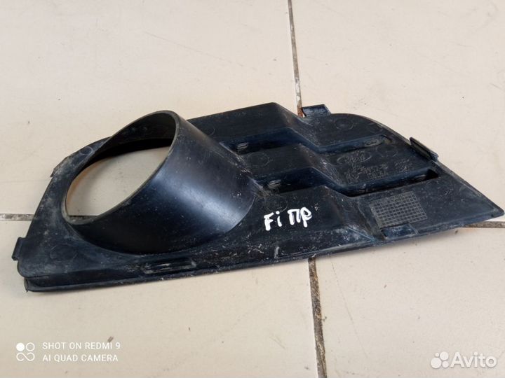 Решетка в бампер правая Ford Fusion