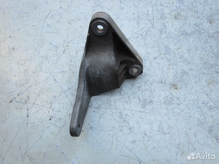 Кронштейн МКПП Ford Mondeo 3