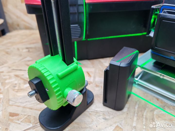 Новый лазерный уровень 12 линий в кейсе