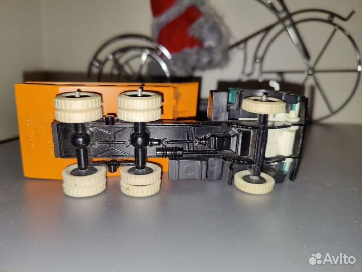 Модель камаз 5511 1:43 белая резина