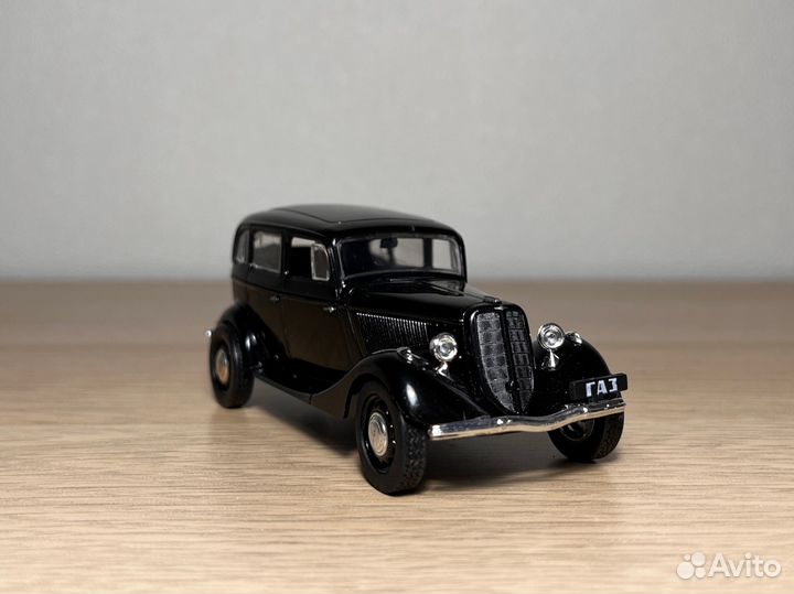 Модель Газ м-1 ретро 1:43