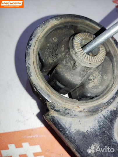 Рычаг передний правый нижний Hyundai ix35 2012