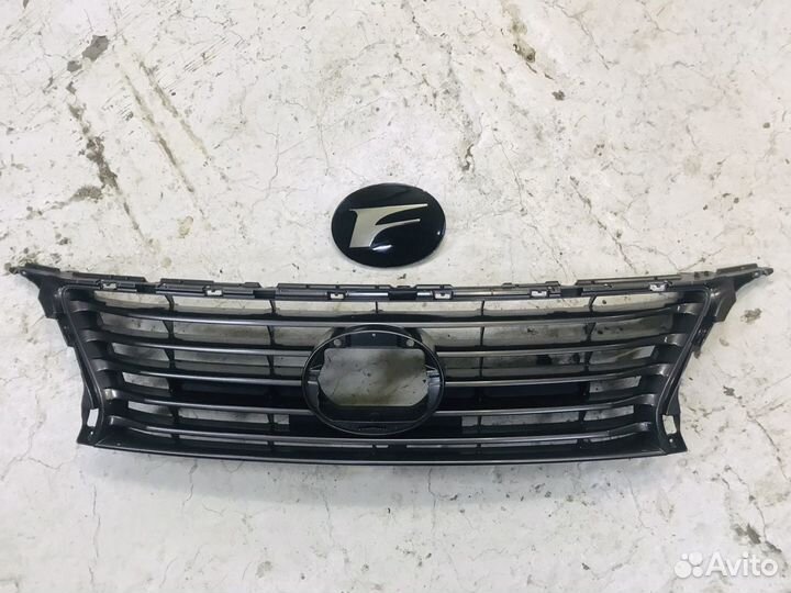 Продам решетку оригинал Лексус RX 2012-2015 год
