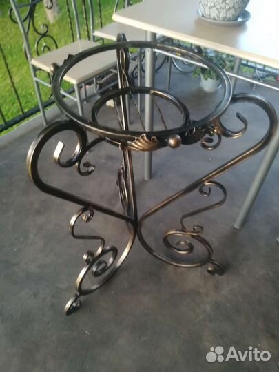 Подставка под цветочный горшок или казан