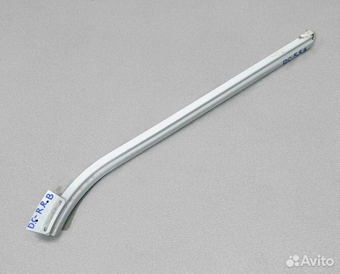 Направляющая сдвижной двери правой верхняя Dodge C