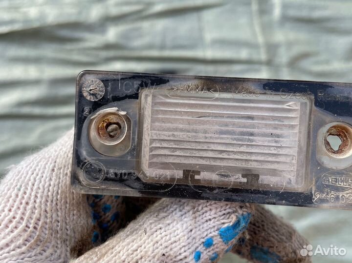 Фонарь подсветки номерного знака Skoda Fabia 2001