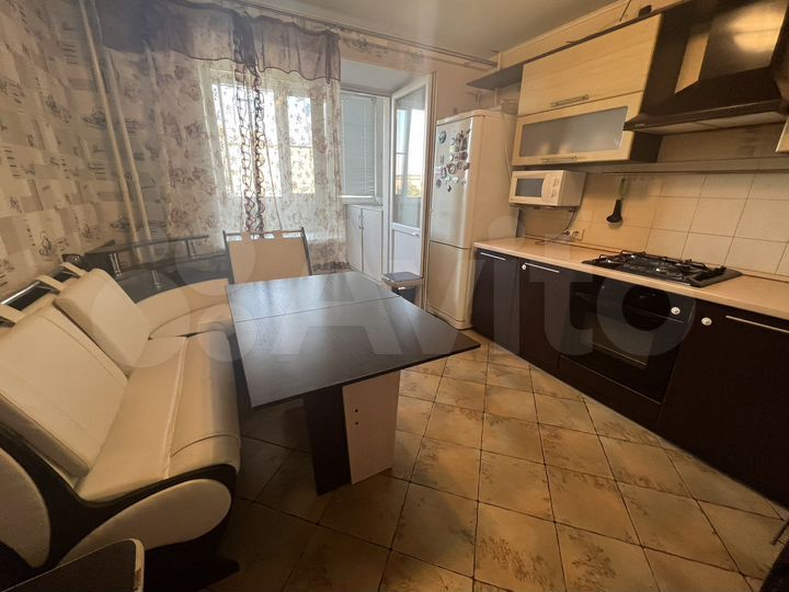 2-к. квартира, 65 м², 7/10 эт.
