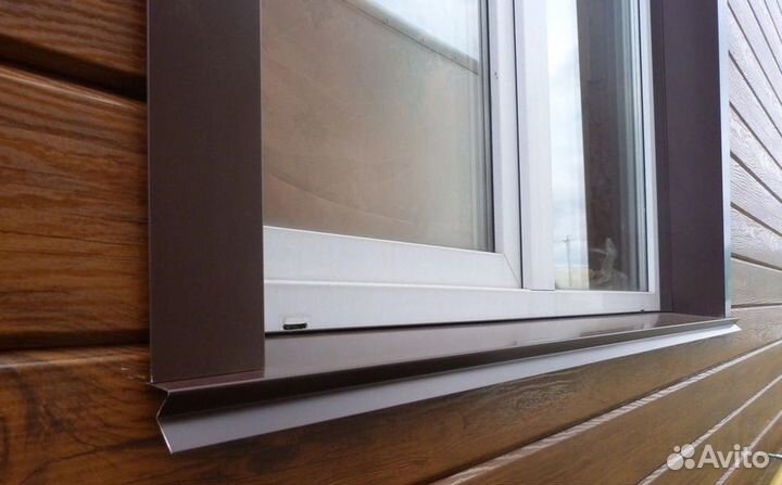 Металлическое обрамление окна