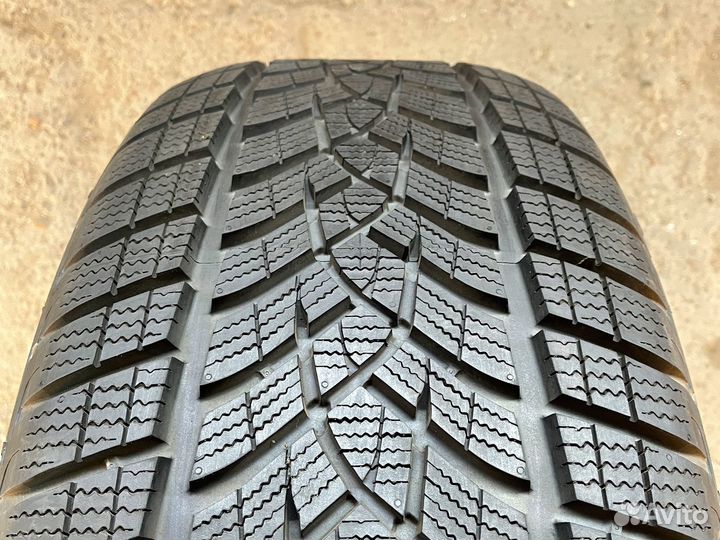 Goodyear UltraGrip Ice 255/55 R18