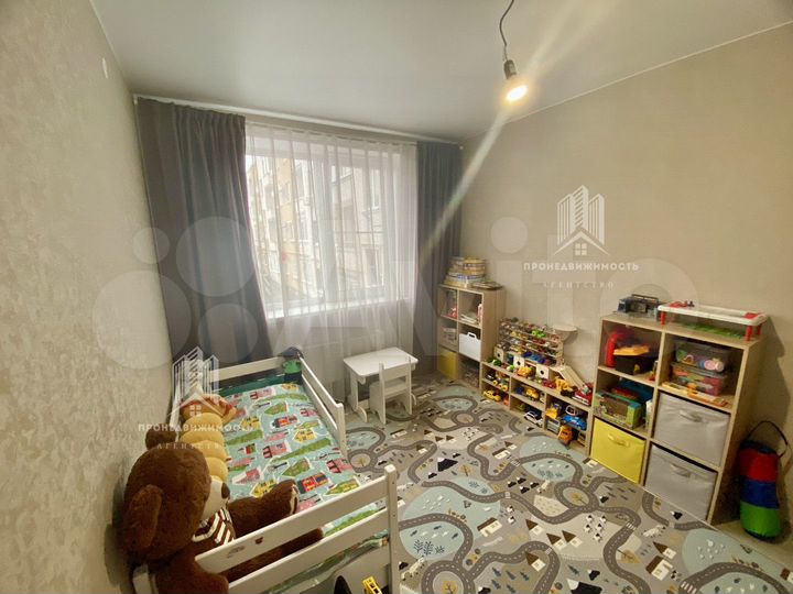 2-к. квартира, 49 м², 2/4 эт.