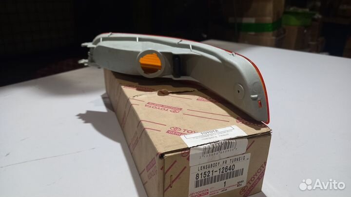 Повторитель поворота левый Toyota Sprinter/Corolla