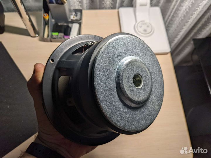 Сабвуферный динамик 16 см
