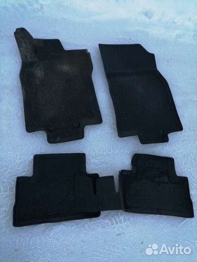 Коврик от Нисан Кашкай